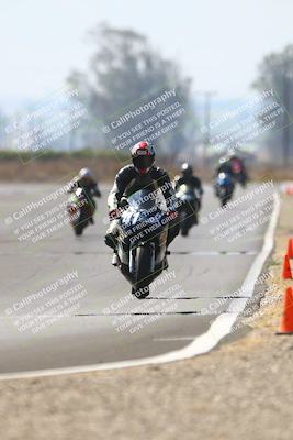 media/Sep-20-2025-TrackDaz (Sat) [[27f0cde673]]/B Group/220pm (Turn 9)/